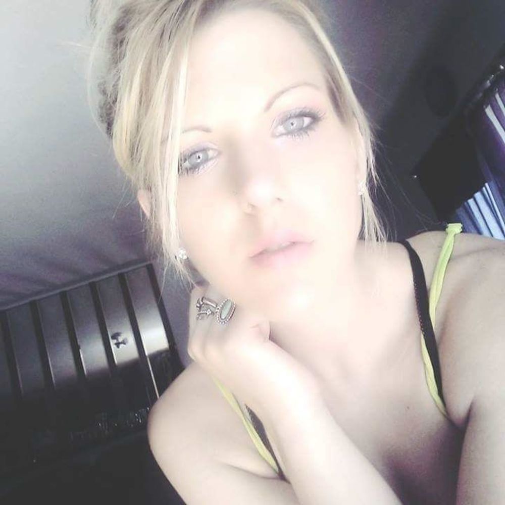 Meet your Posher, Caitlin